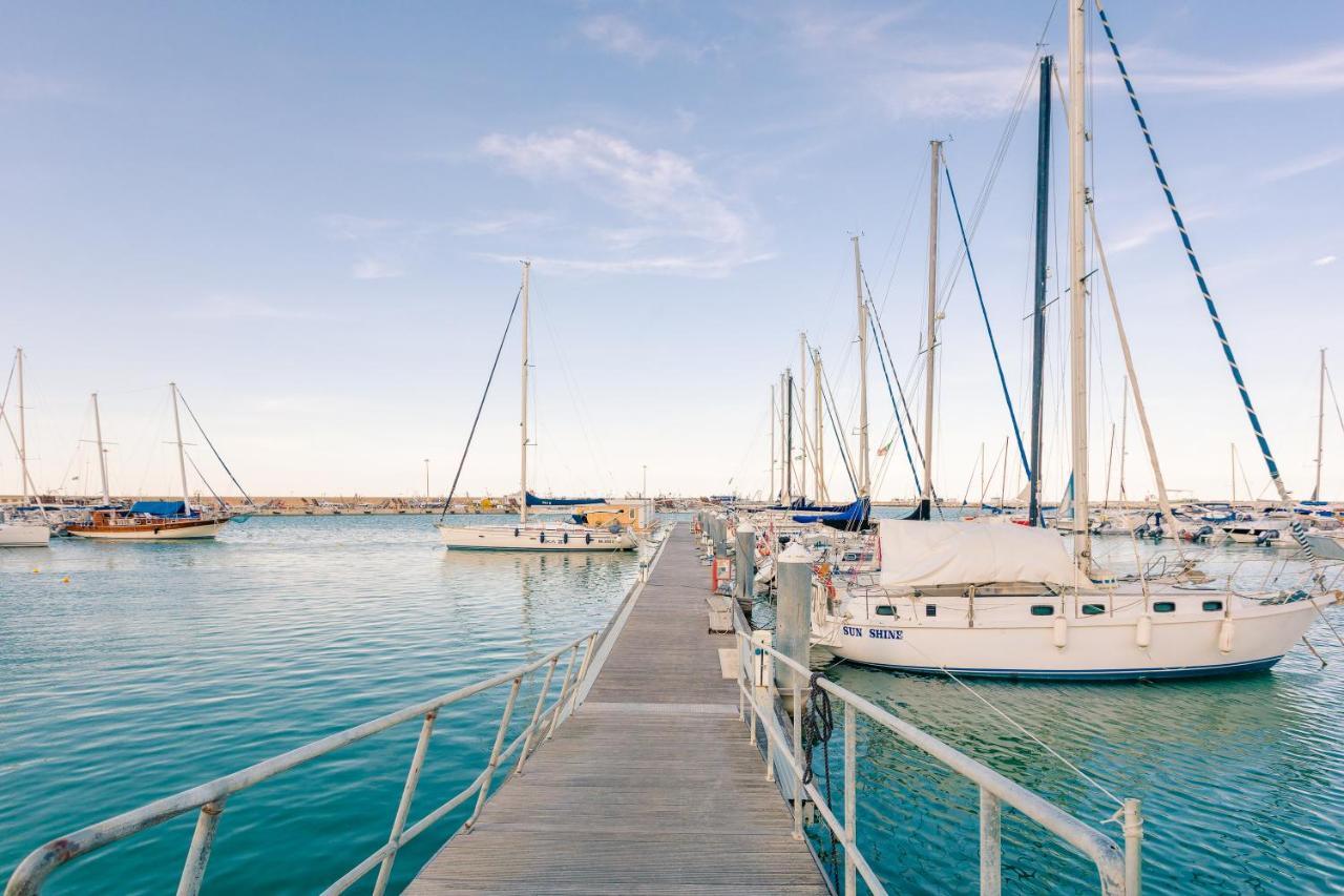 Aqua Resort Giulianova - Houseboat Experience エクステリア 写真