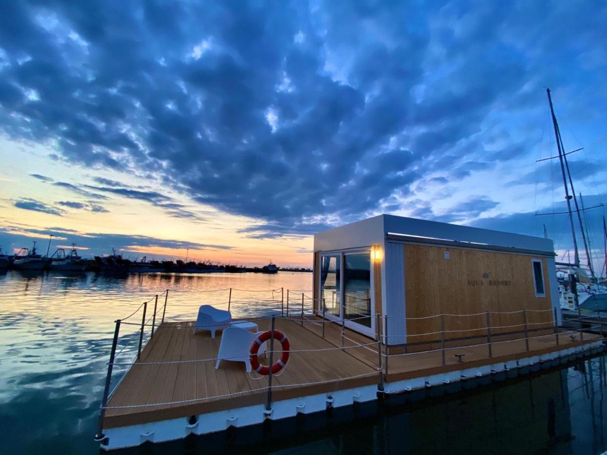 Aqua Resort Giulianova - Houseboat Experience エクステリア 写真