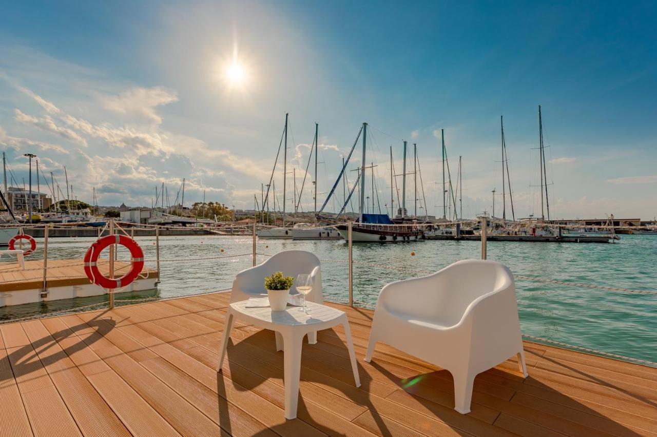 Aqua Resort Giulianova - Houseboat Experience エクステリア 写真